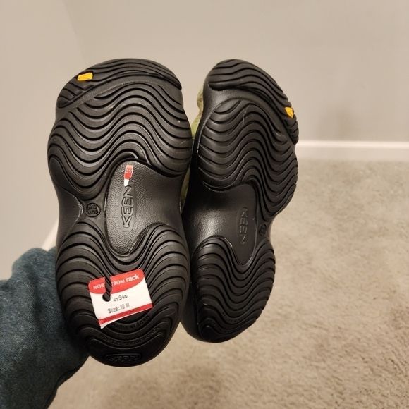 KEEN Men's Yogui Arts Clogs - Picture 7 of 7